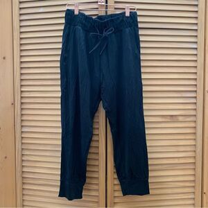 Lululemon Athletica Black Joggers size 4
